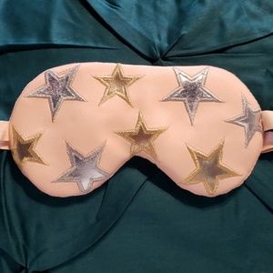 Sleep mask with cooling insert